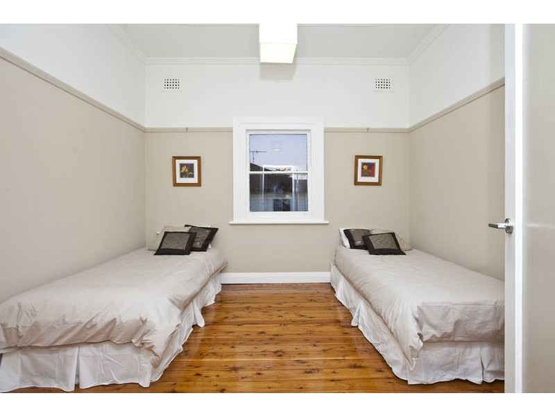 30 Woodstock Street, Mayfield NSW 2304