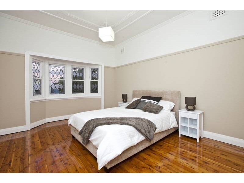 30 Woodstock Street, Mayfield NSW 2304