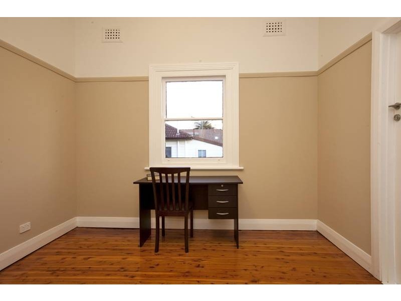 30 Woodstock Street, Mayfield NSW 2304