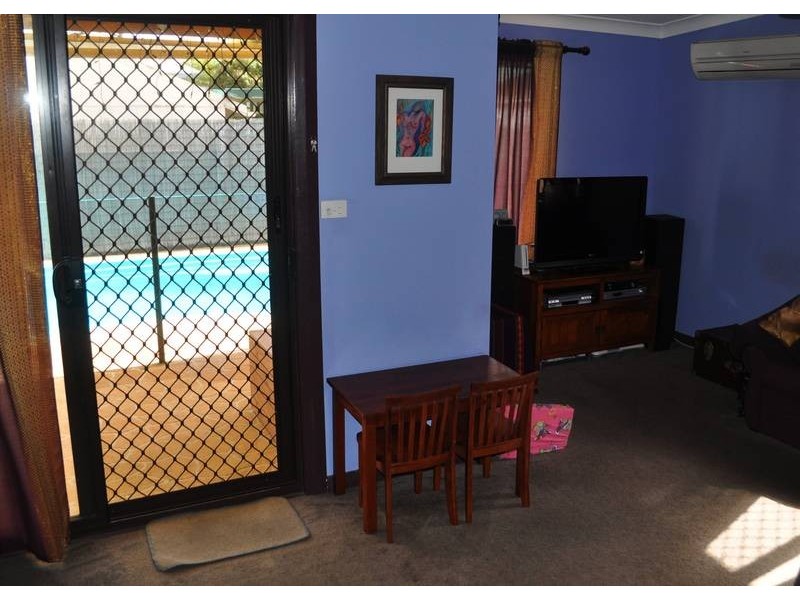 8 THOMAS ST, Mayfield NSW 2304