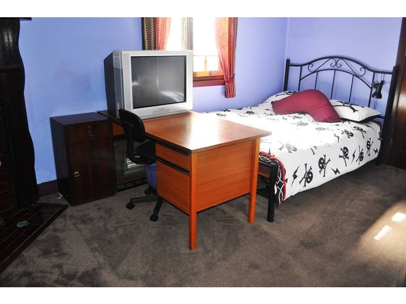 8 THOMAS ST, Mayfield NSW 2304