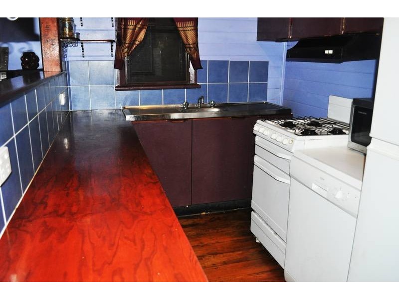 8 THOMAS ST, Mayfield NSW 2304