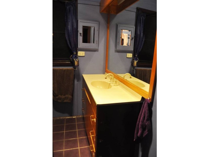 8 THOMAS ST, Mayfield NSW 2304