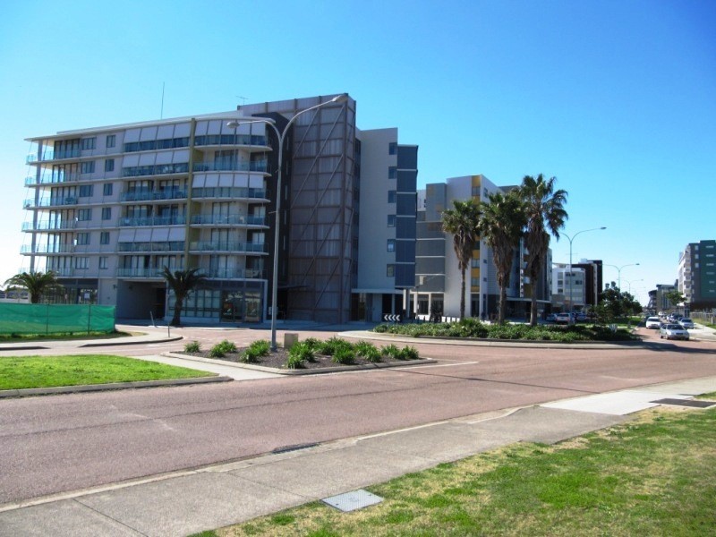 403/19 Honeysuckle Drive, Newcastle NSW 2300