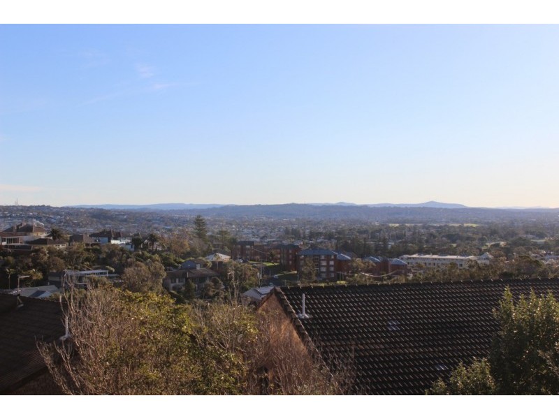 4/6 MEMORIAL DR, The Hill NSW 2300