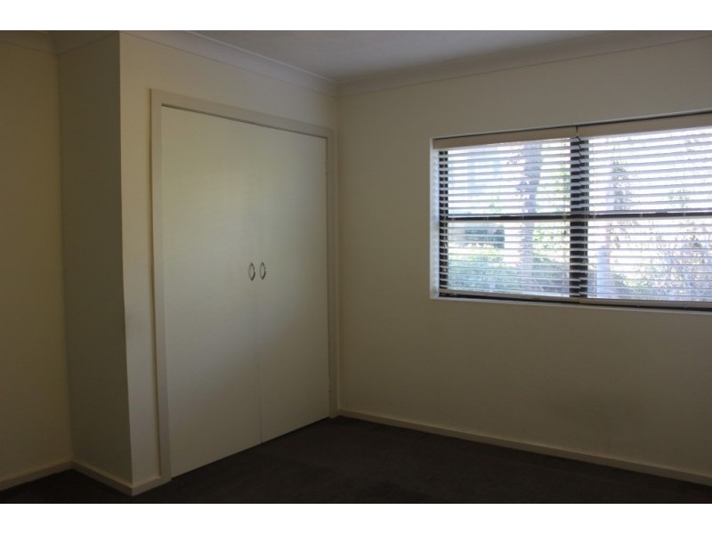 4/6 MEMORIAL DR, The Hill NSW 2300