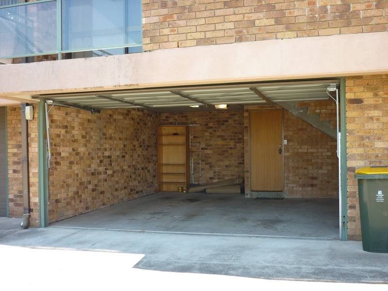 4/6 MEMORIAL DR, The Hill NSW 2300