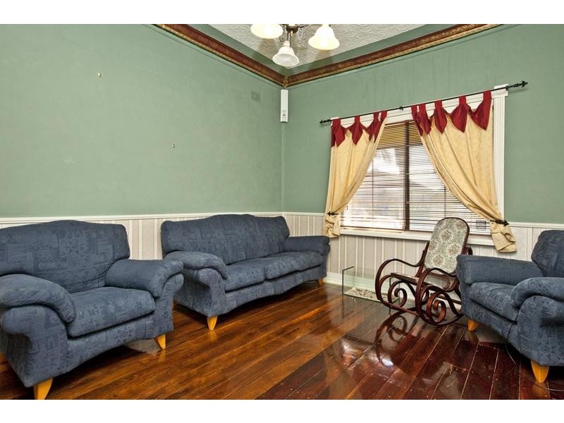 82 Barton Street, Mayfield NSW 2304