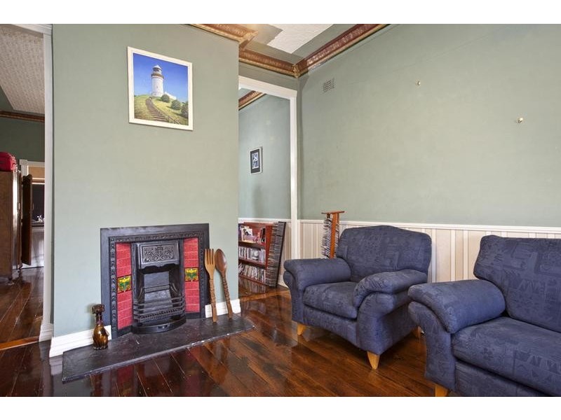 82 Barton Street, Mayfield NSW 2304