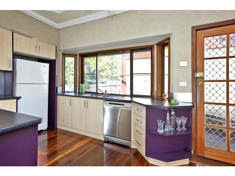 82 Barton Street, Mayfield NSW 2304