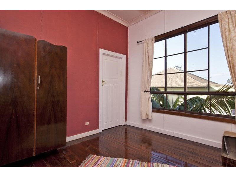 82 Barton Street, Mayfield NSW 2304