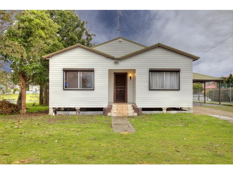 1 Karoola Road, Lambton NSW 2299