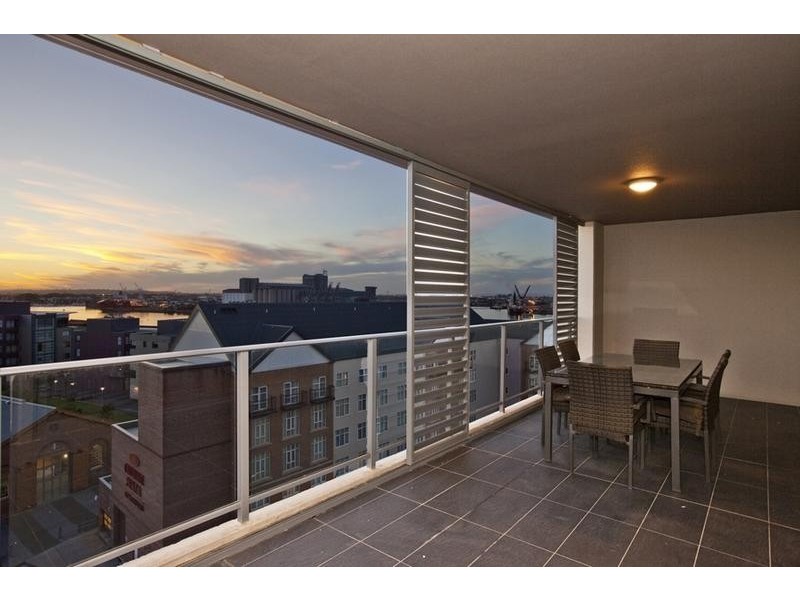 806/335 Wharf Road, Newcastle NSW 2300