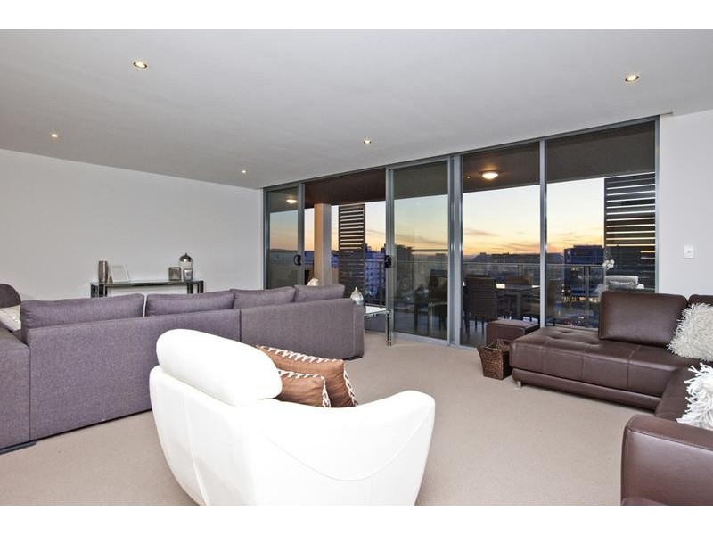 806/335 Wharf Road, Newcastle NSW 2300