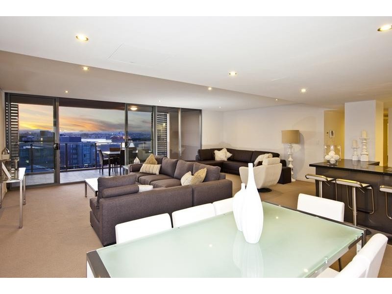 806/335 Wharf Road, Newcastle NSW 2300