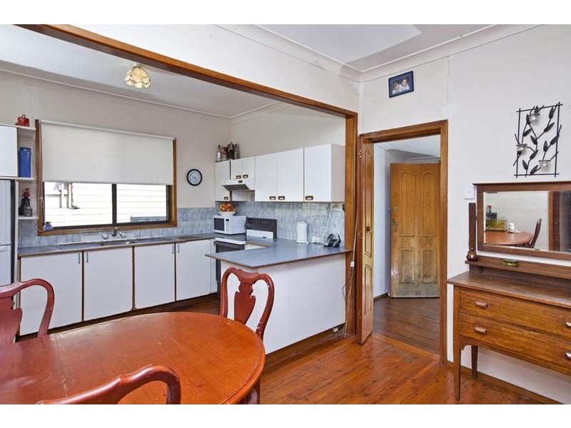 37 Maud Street, Mayfield West NSW 2304