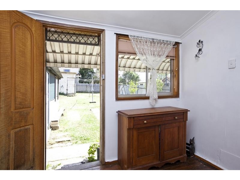 37 Maud Street, Mayfield West NSW 2304
