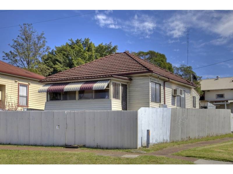 37 Maud Street, Mayfield West NSW 2304