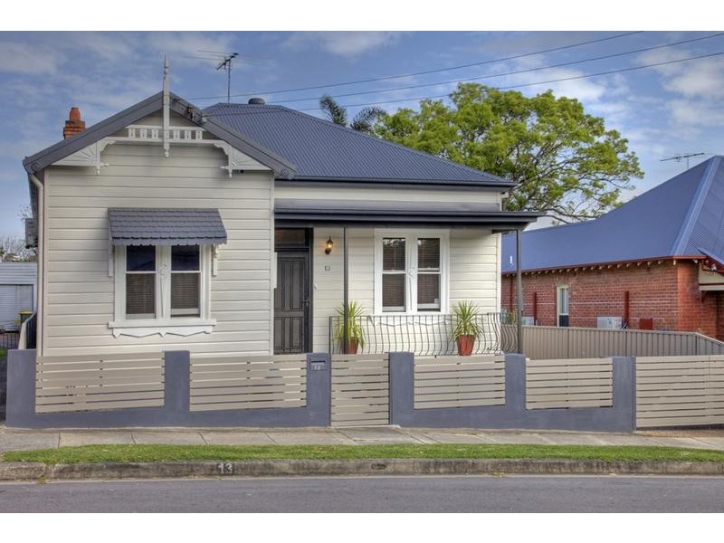 13 Parkview Street, Georgetown NSW 2298