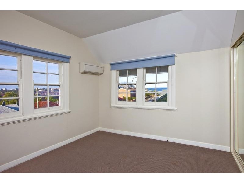 13 Helen Street, Merewether NSW 2291