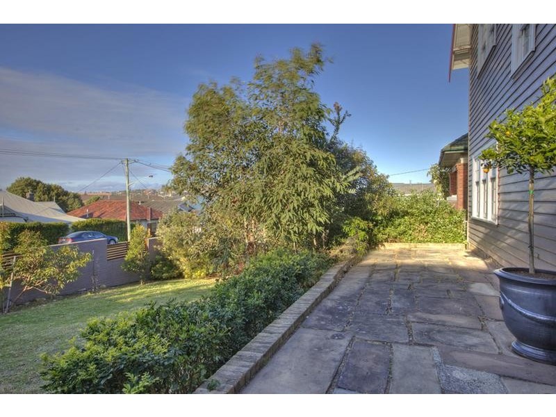 13 Helen Street, Merewether NSW 2291