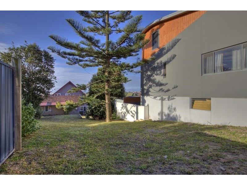 13 Helen Street, Merewether NSW 2291