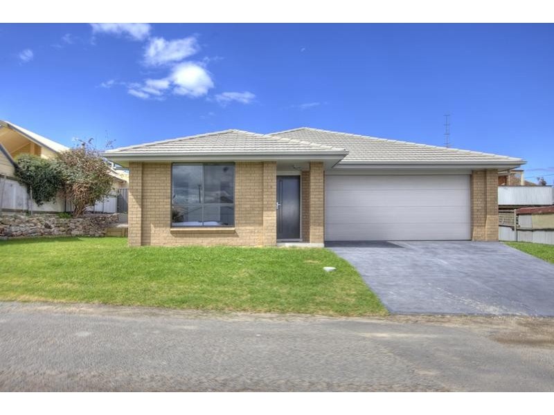 149 DOUGLAS STREET, Stockton NSW 2295
