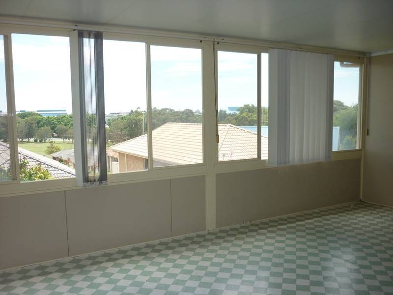 68 CREBERT STREET, Mayfield NSW 2304