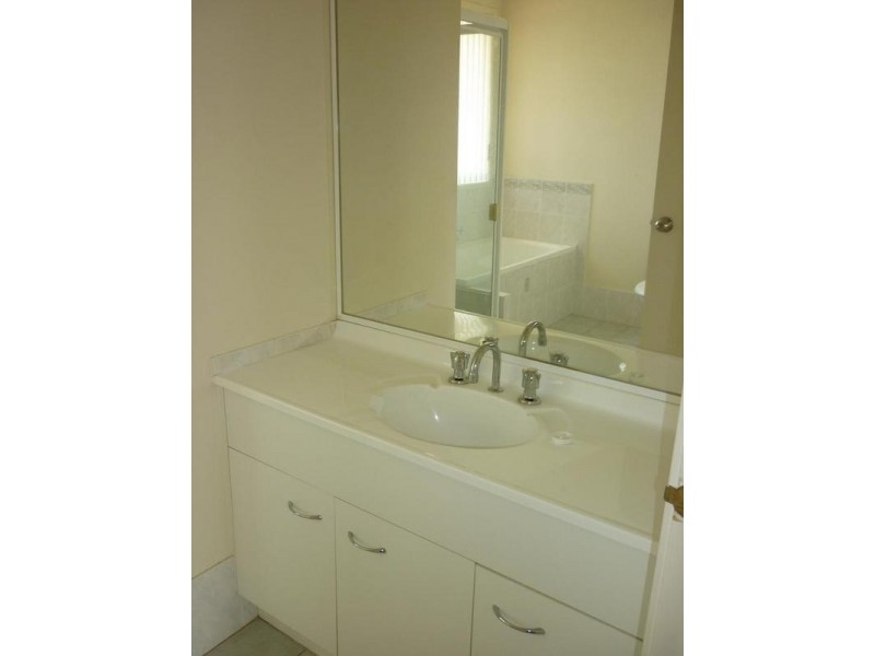 68 CREBERT STREET, Mayfield NSW 2304