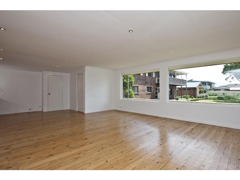 8 Warners Bay Road, Warners Bay NSW 2282