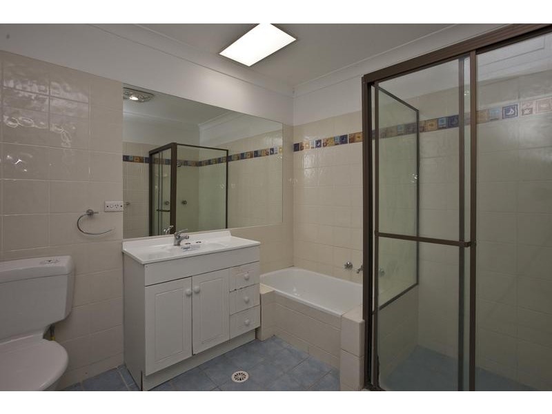 8 Warners Bay Road, Warners Bay NSW 2282