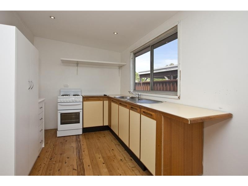 8 Warners Bay Road, Warners Bay NSW 2282