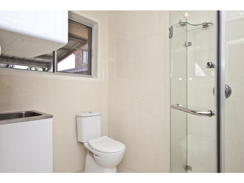 8 Warners Bay Road, Warners Bay NSW 2282