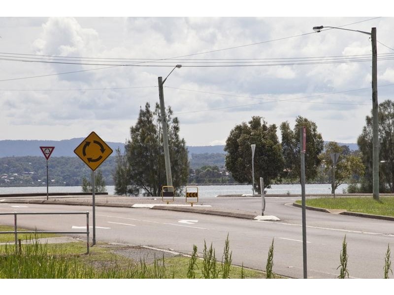 8 Warners Bay Road, Warners Bay NSW 2282