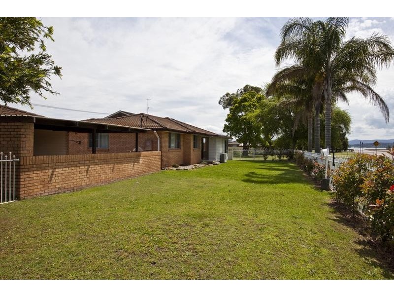 8 Warners Bay Road, Warners Bay NSW 2282