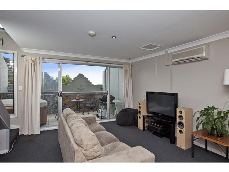 202/5 Tudor Street, Newcastle West NSW 2302