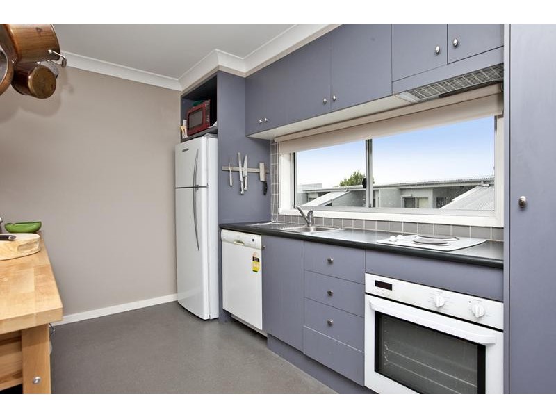 202/5 Tudor Street, Newcastle West NSW 2302