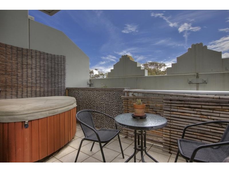 202/5 Tudor Street, Newcastle West NSW 2302