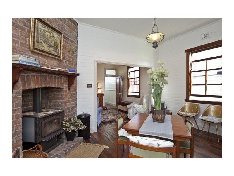 37 Fullerton Street, Stockton NSW 2295