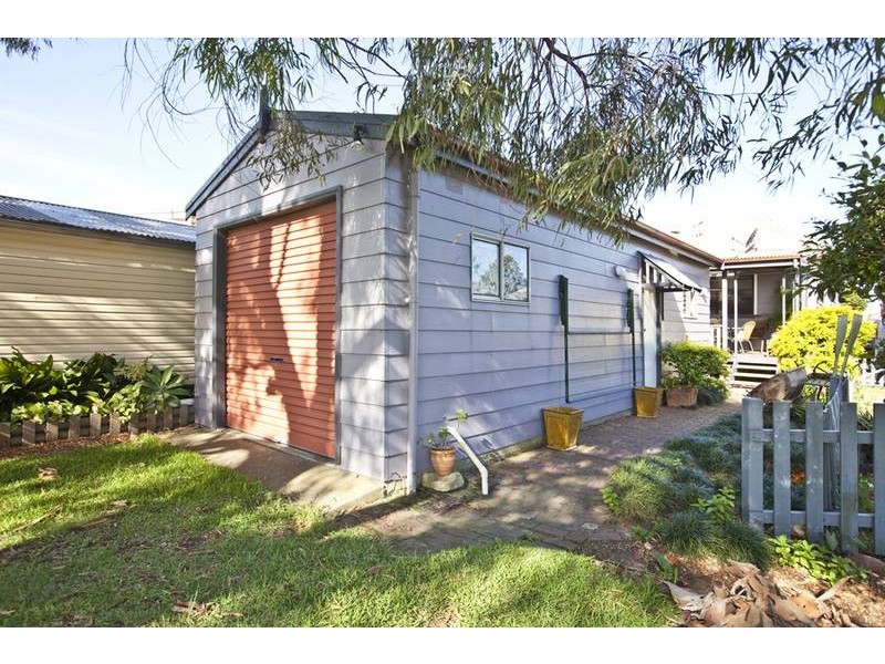 37 Fullerton Street, Stockton NSW 2295