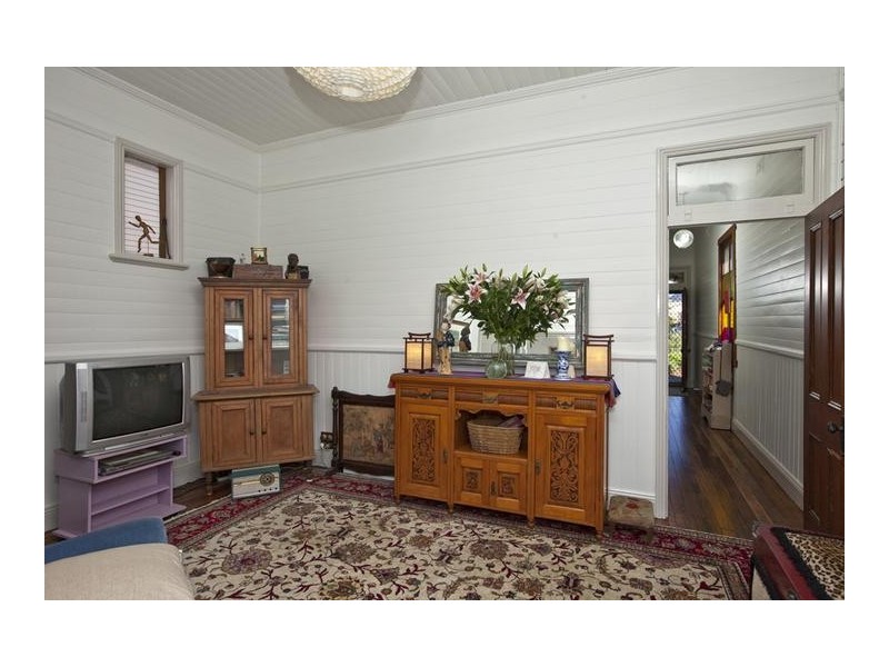 37 Fullerton Street, Stockton NSW 2295