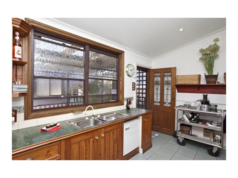 37 Fullerton Street, Stockton NSW 2295