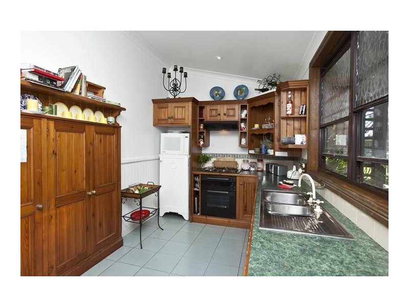 37 Fullerton Street, Stockton NSW 2295