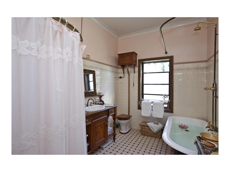 37 Fullerton Street, Stockton NSW 2295