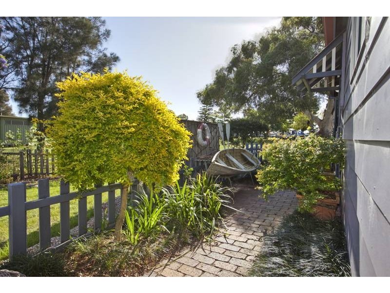 37 Fullerton Street, Stockton NSW 2295