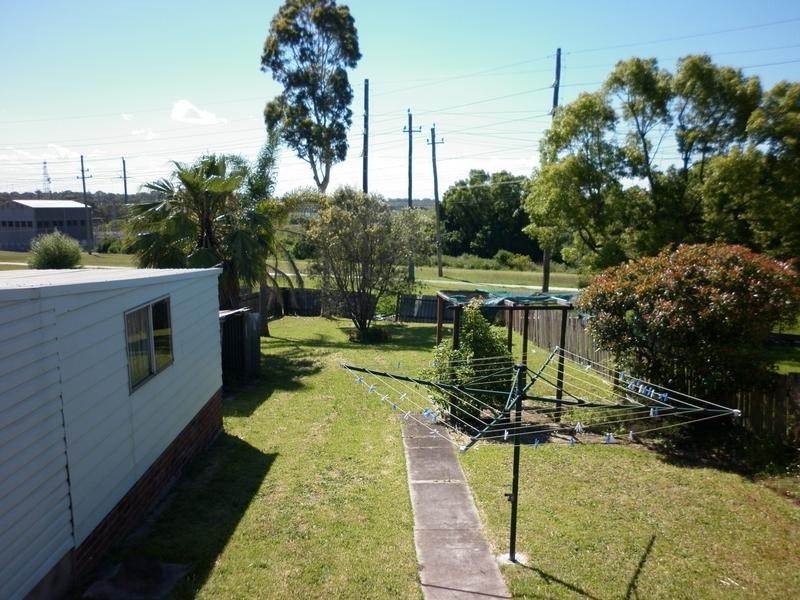 8 QUEEN ST, Waratah West NSW 2298