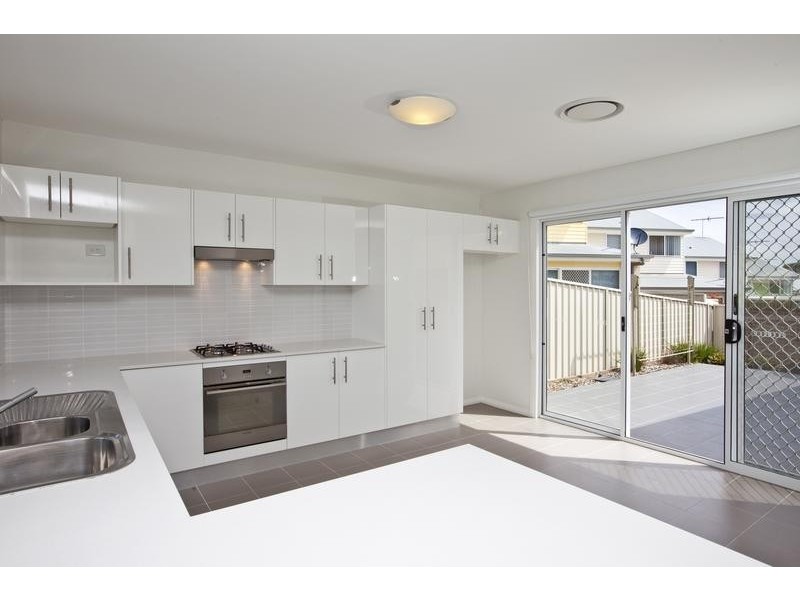 23/4 CRAWFORD LANE, Mount Hutton NSW 2290