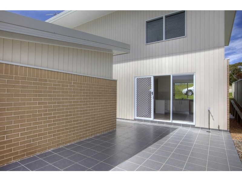 23/4 CRAWFORD LANE, Mount Hutton NSW 2290