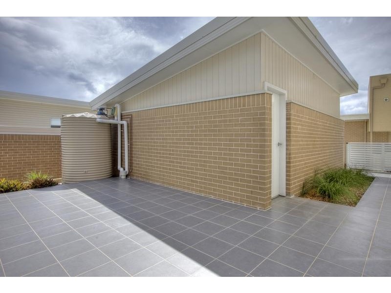 23/4 CRAWFORD LANE, Mount Hutton NSW 2290