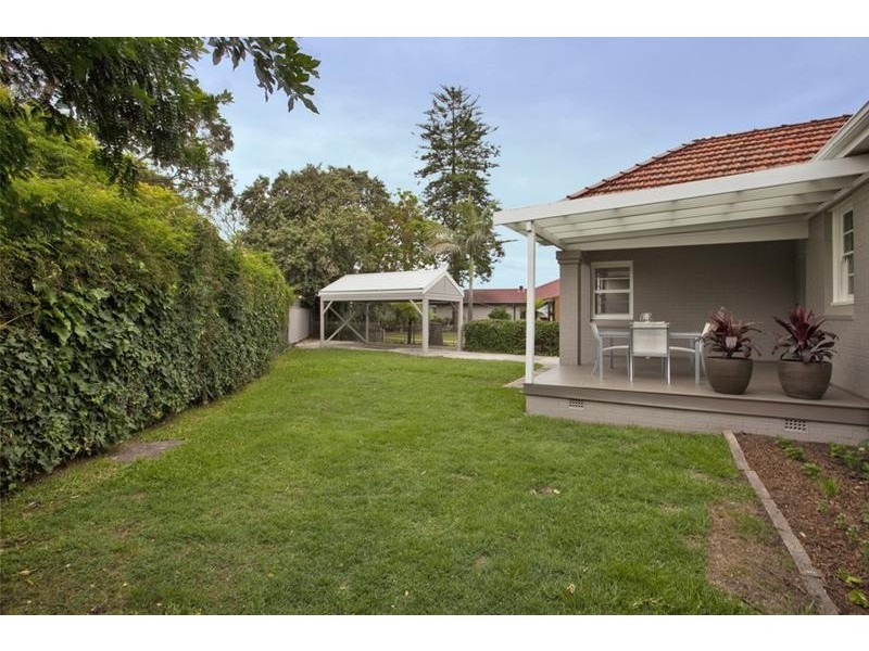 76 Crescent Road, Waratah NSW 2298